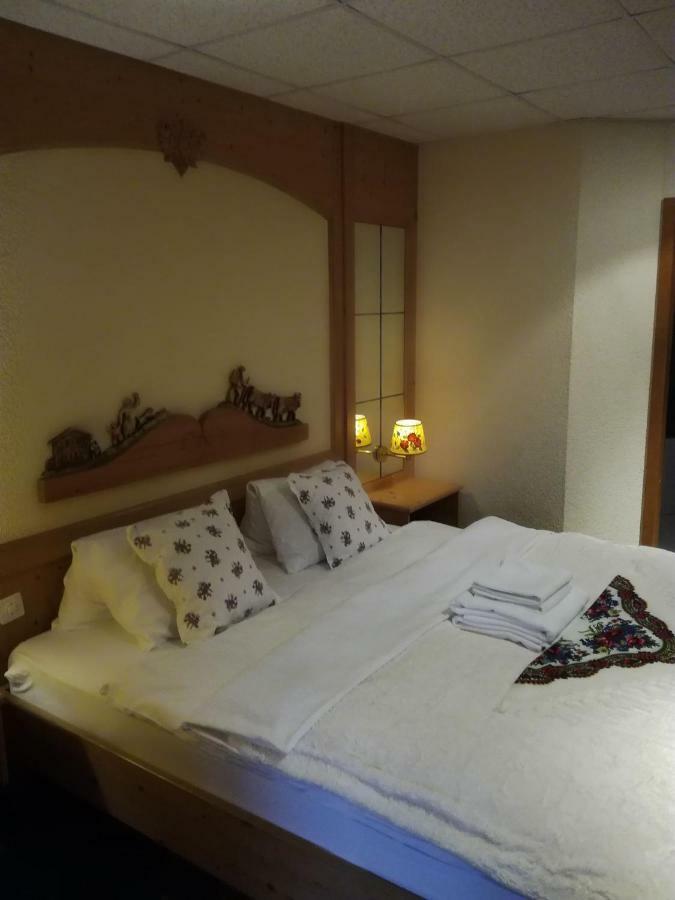 Touristen-Chalet Loèche-les-Bains Extérieur photo